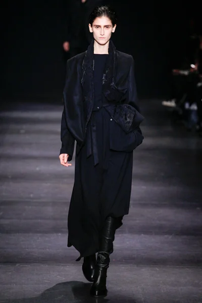 Look 15